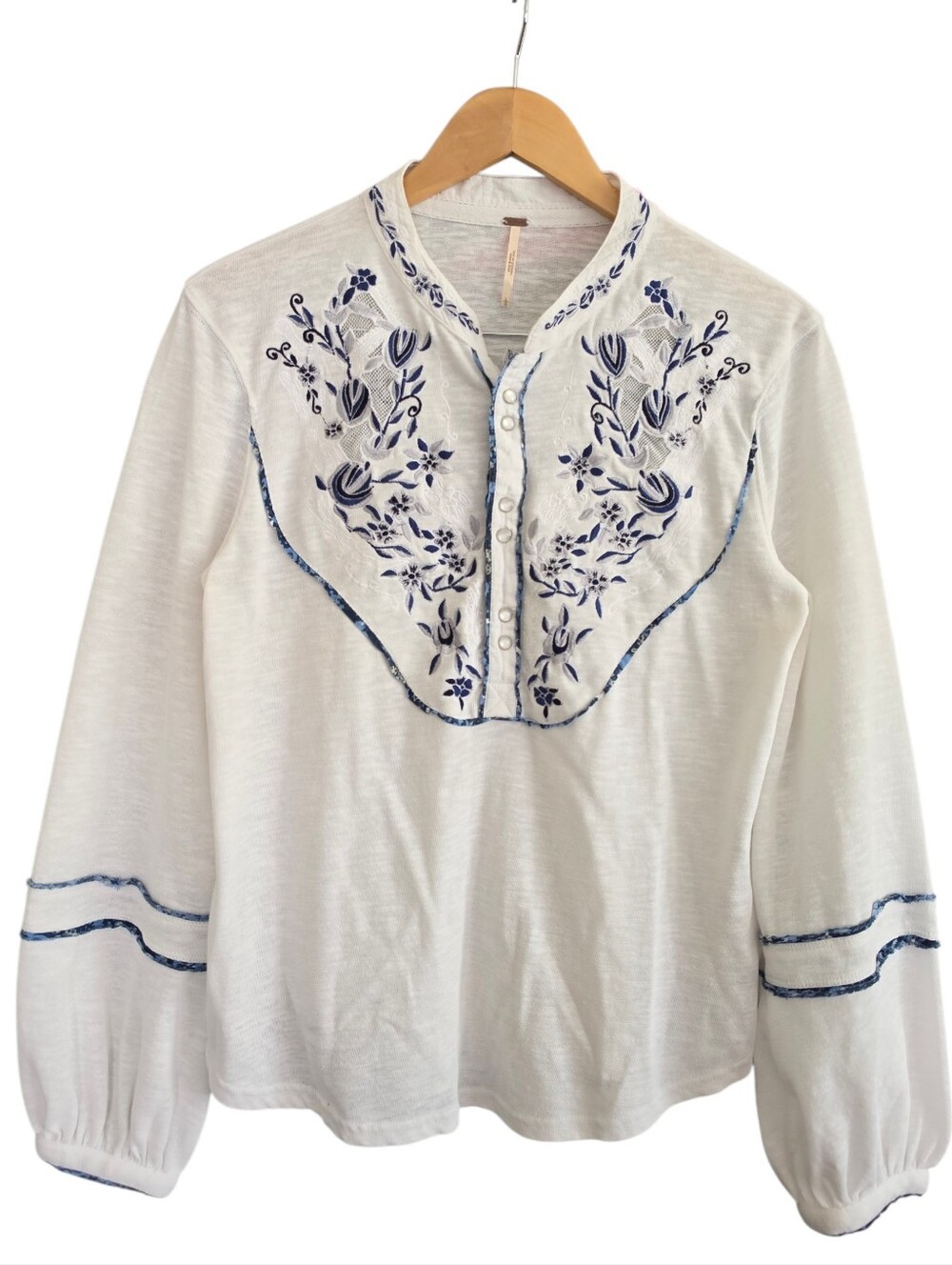 Free People Sundance Kid Henley Iviry/blue Top with Floral Embroidery - Picture 4 of 11
